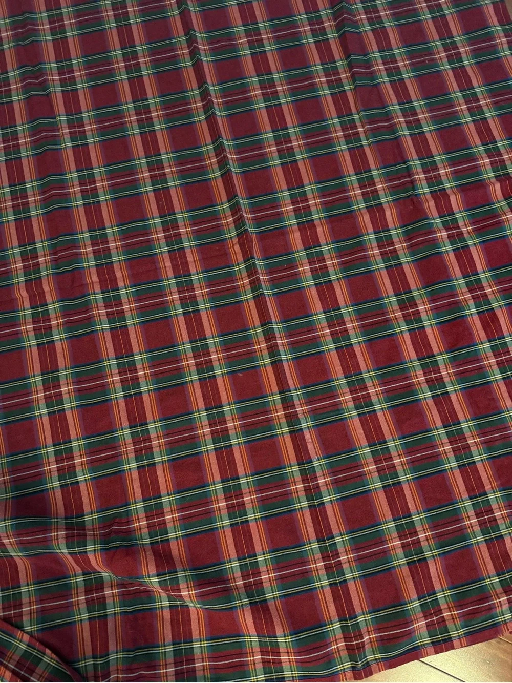 TABLECLOTH Red Tartan Plaid 104 X 116 In 100% Cotton EC
